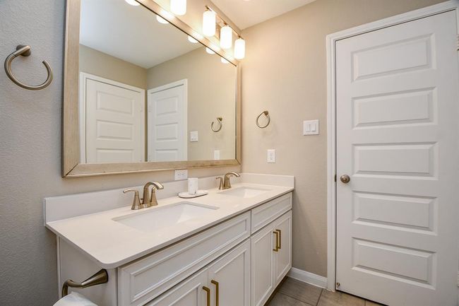 2626 Summer Indigo Trl, House other with 5 bedrooms, 3 bathrooms and 2 parking in Pearland TX | Image 35