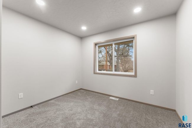 711 Dakota Ave, Townhouse with 3 bedrooms, 3 bathrooms and null parking in Dell Rapids SD | Image 24