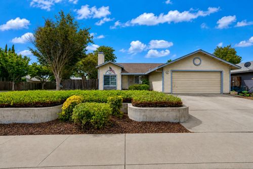 552 Westfield Pl, Patterson, CA, 95363-9228 | Card Image