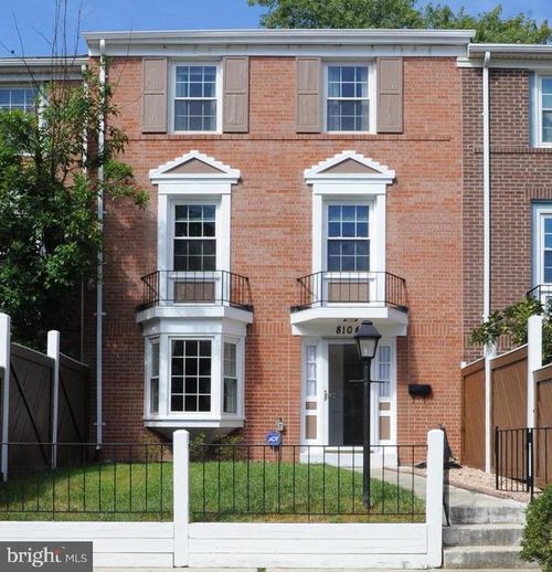 8104 Oaklake Ct, ALEXANDRIA, VA, 22309-1228 | Card Image