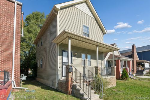 5121 Yemans St, Hamtramck, MI, 48212-3343 | Card Image