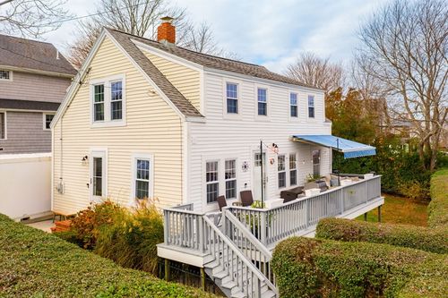 134 Hampton Cir, Hull, MA, 02045-2841 | Card Image