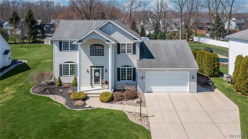 7374 Graydon Dr, North Tonawanda, NY, 14120-4907 | Card Image