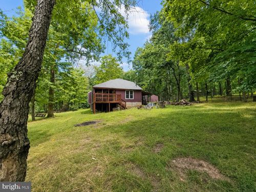 44 Cayuga Trl, HEDGESVILLE, WV, 25427-7537 | Card Image