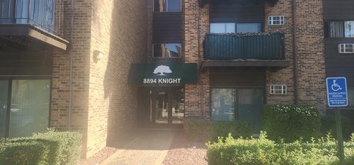 213-8894 Knight Ave, Des Plaines, IL, 60016-5558 | Card Image