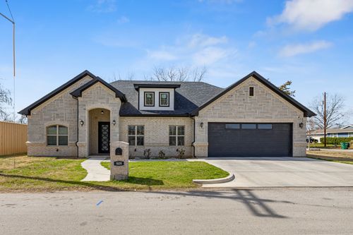 909 1st St, Bridgeport, TX, 76426-3405 | Card Image