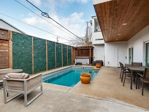 130 S Cisco, Dallas, TX, 75246 | Card Image