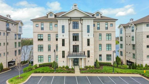 e-102-1024 Club View Dr, Gallatin, TN, 37066-1979 | Card Image