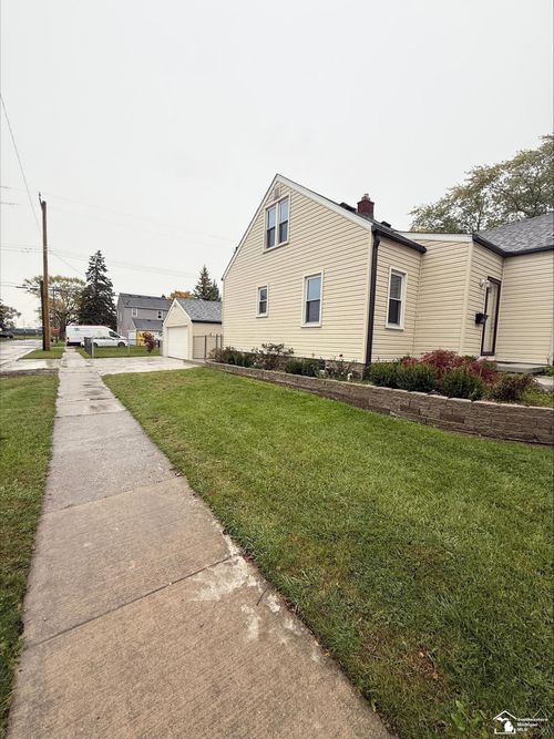 917 Wolverine Ave, Monroe, MI, 48161-1619 | Card Image