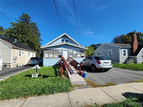 302 N Highland Ave, East Syracuse, NY, 13057-2016 | Card Image