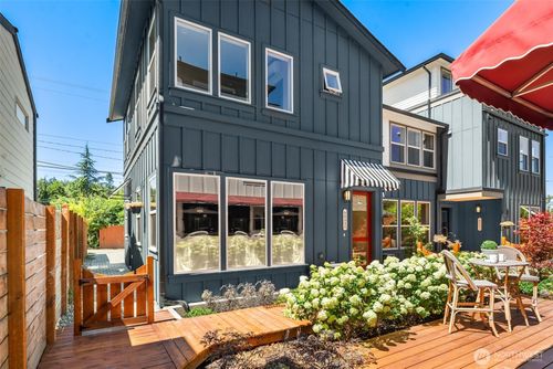 b-5033 25th Ave Sw, Seattle, WA, 98106-1371 | Card Image