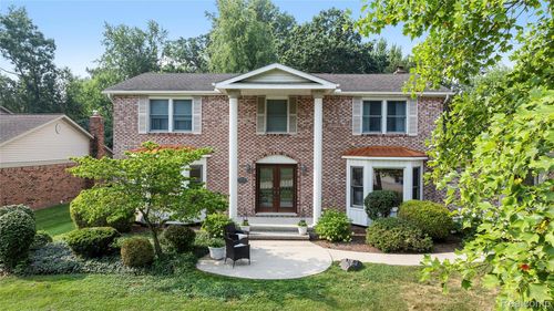 7929 Siding Ct, Grosse Ile, MI, 48138-1718 | Card Image