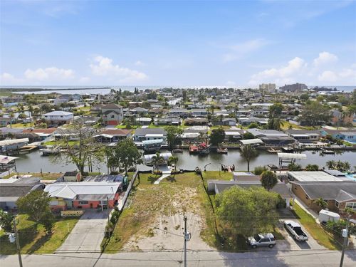 13625 Britton Dr, HUDSON, FL, 34667-1509 | Card Image