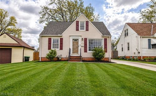 1731 Silver St, Wickliffe, OH, 44092-1947 | Card Image