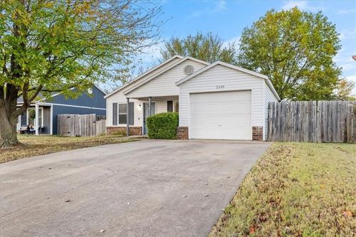 2509 Se 4th St, Bentonville, AR, 72712-5365 | Card Image