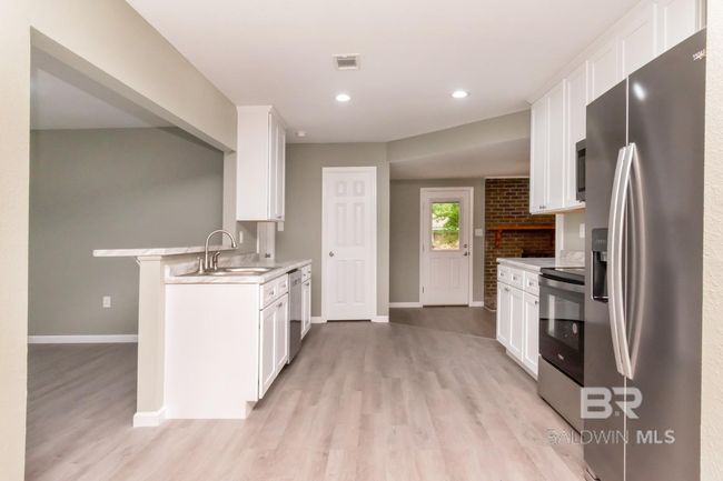 718 Cross St, House other with 3 bedrooms, 2 bathrooms and null parking in Saraland AL | Image 7