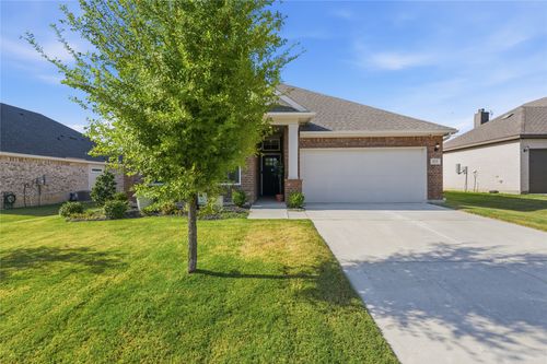 303 Ranch Rd, Justin, TX, 76247-6811 | Card Image