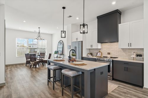 2001 Edison Park Ln, Nashville, TN, 37209-2685 | Card Image