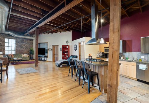 204-509 W Olive Street, Springfield, MO, 65806 | Card Image