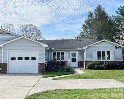 3 Wintry Drive, Hendersonville, NC, 28792 | Card Image