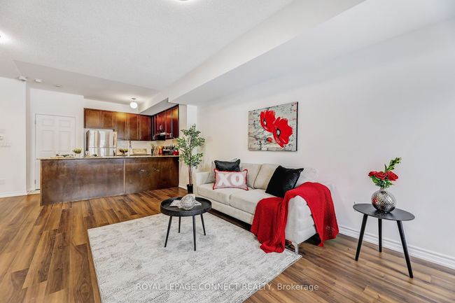 4 - 1050 Elton Way, House attached with 3 bedrooms, 3 bathrooms and 1 parking in Whitby ON | Image 8
