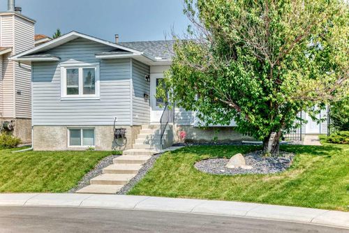 116 Mckerrell Close Se, Calgary, AB, T2Z1M2 | Card Image