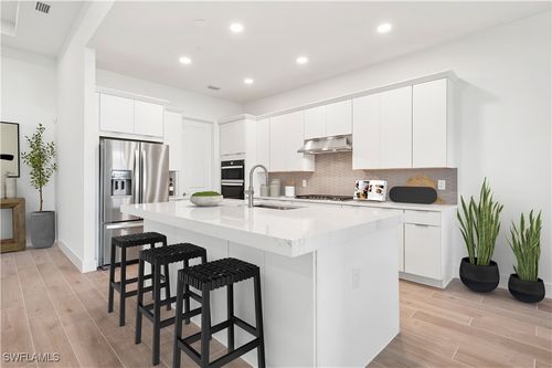 9037 Wisteria Way, Naples, FL, 34114-2975 | Card Image