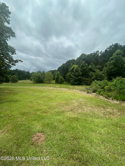 1308a Barlow Dr, Utica, MS, 39175-9423 | Card Image