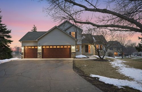 8564 Pine Ct, Victoria, MN, 55386-9595 | Card Image
