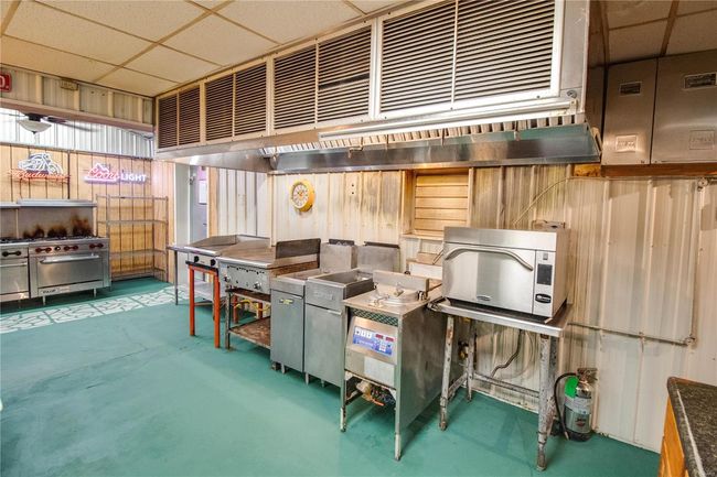 15875 Shipman Rd, Home with 0 bedrooms, 0 bathrooms and null parking in Carlinville IL | Image 28