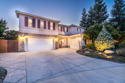 2449 N Oak Grove Court, House other with 4 bedrooms, 2 bathrooms and null parking in Visalia CA | Image 1