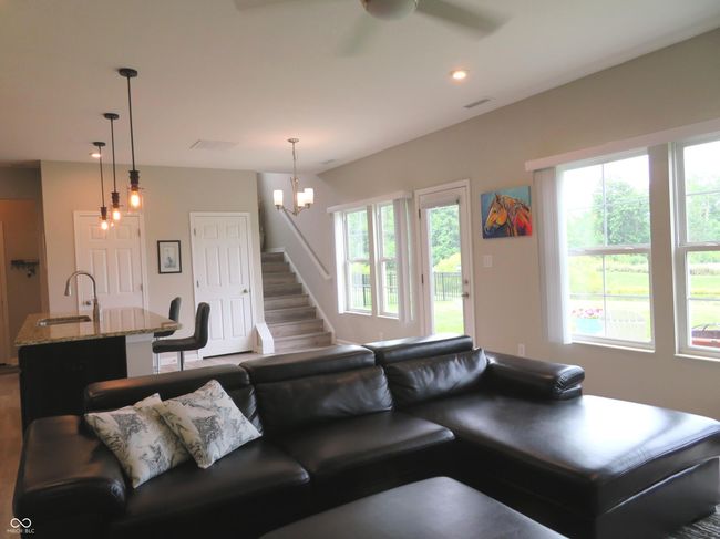 Living area main level with lots of great views! | Image 15
