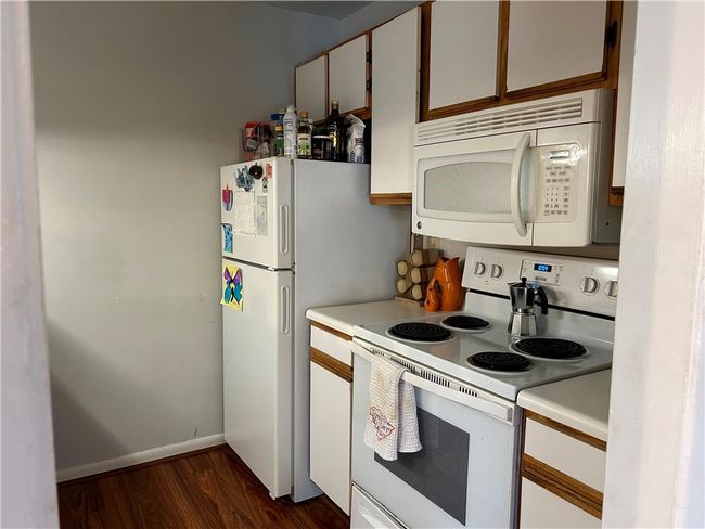 APT-322 - 220 Elm St, Condo with 4 bedrooms, 2 bathrooms and null parking in Clemson SC | Image 7
