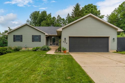 220 Benton St, Le Claire, IA, 52753-9666 | Card Image