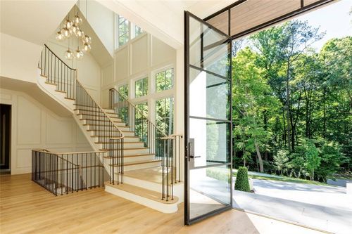 3563 Northside Dr Nw, Atlanta, GA, 30305-1038 | Card Image