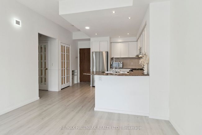 713 - 2 Maison Parc Crt, Condo with 1 bedrooms, 1 bathrooms and 1 parking in Thornhill ON | Image 9