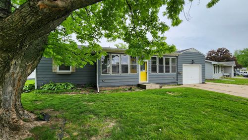 739 Highview Dr, Clinton, IA, 52732-4840 | Card Image
