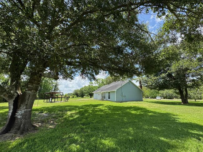 701 Walker Rd, House other with 3 bedrooms, 2 bathrooms and null parking in Winnie TX | Image 21