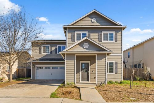 2715 Las Rosas Avenue, Clovis, CA, 93619 | Card Image