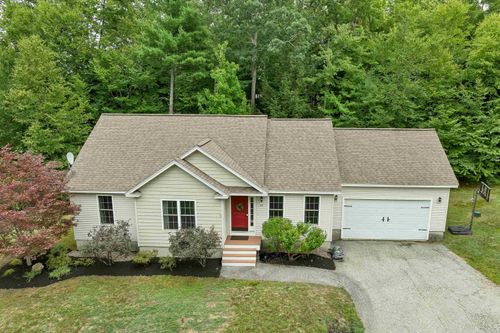 39 Sterling Dr, Laconia, NH, 03246-4900 | Card Image