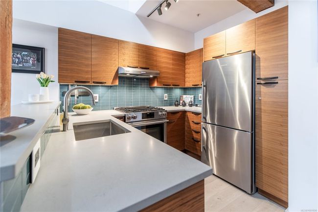 317 - 599 Pandora Ave, Condo with 1 bedrooms, 2 bathrooms and 1 parking in Victoria BC | Image 10