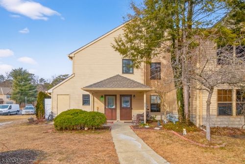 400 Daisy Ct, Jackson, NJ, 08527-2585 | Card Image