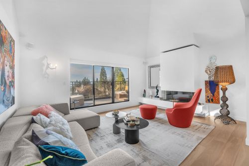 5706 Owl Crt, North Vancouver, BC, V7R4V6 | Card Image