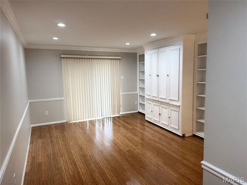 apt-e-10315 Forest Brook Ln, Saint Louis, MO, 63146-5805 | Card Image