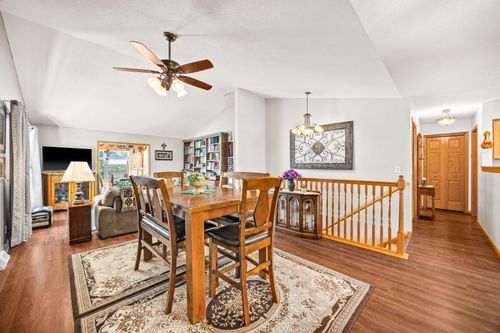 370 Pike Ct, Winsted, MN, 55395-6540 | Card Image