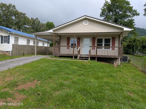 712 W Walden St, La Follette, TN, 37766-2252 | Card Image