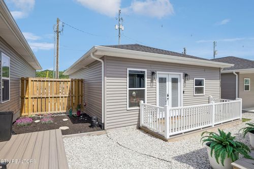 325 7th St, Rocky Top, TN, 37769 | Card Image