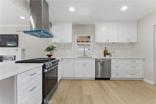 3954 Hornbrook Ave, Baldwin Park, CA, 91706-2825 | Card Image