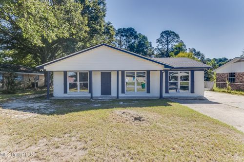 7604 Newton Dr, Biloxi, MS, 39532-2830 | Card Image