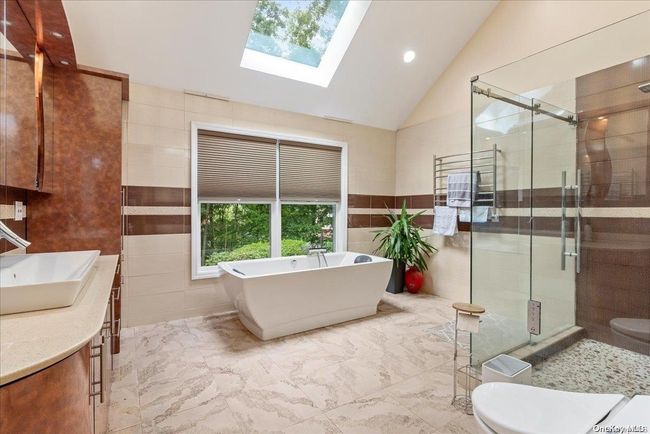 10 Woodstone Ct, House other with 5 bedrooms, 4 bathrooms and null parking in S Huntington NY | Image 24